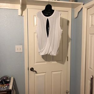 ATHLETA WHITE WORKOUT TOP OPEN BACK 2XL NWOT